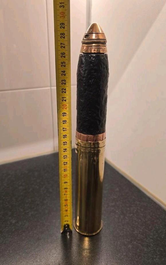 LOT 07 zeer zeldzame De Ordnance QF 2-pounder INERT !, Verzamelen, Militaria | Tweede Wereldoorlog, Ophalen of Verzenden