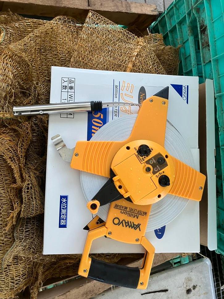 Meetband met peil 50m, Doe-het-zelf en Bouw, Meetapparatuur, Nieuw, Ophalen