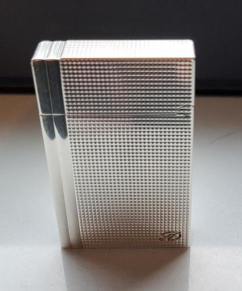 Briquet S.T. DUPONT Line 2 plaqué argent, très bon état, Verzamelen, Rookartikelen, Aanstekers en Luciferdoosjes, Gebruikt, Aansteker