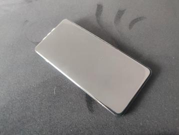 OnePlus 13 2 maanden oud! Met doos en lader!  beschikbaar voor biedingen