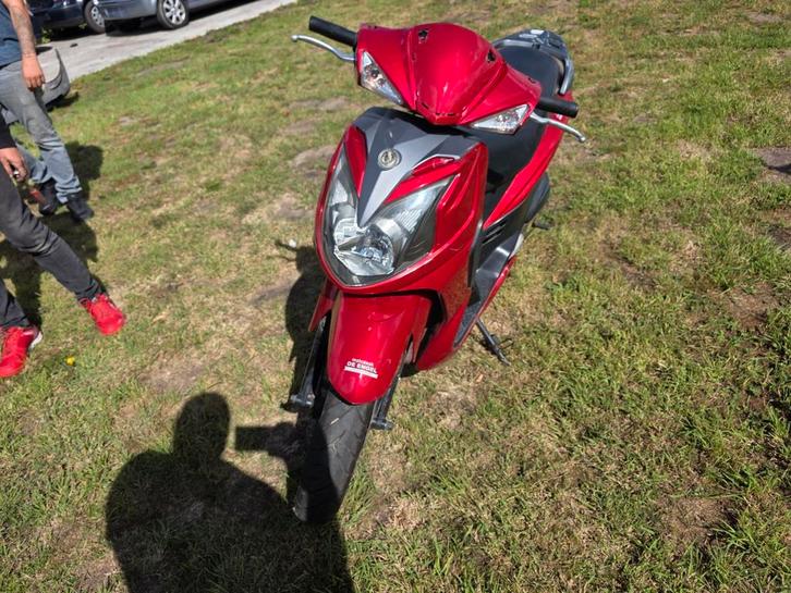 A klasse scooter, Fietsen en Brommers, Scooters | Peugeot, Zo goed als nieuw, Ophalen of Verzenden