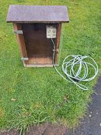 Kist met 220v snoer om stroomklok in te hangen, Dieren en Toebehoren, Paarden