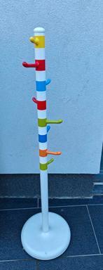 Kapstok voor de kinderkamer, Ophalen