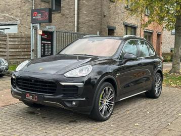 Porsche Cayenne S E-Hybrid - Pano - Keyless - 360 Camera  beschikbaar voor biedingen
