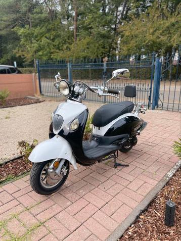 LA SOURIS RETRO 2022 A KLASSE beschikbaar voor biedingen