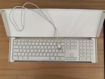 Apple bedraad Qwerty (Russisch) toetsenbord beschikbaar voor biedingen