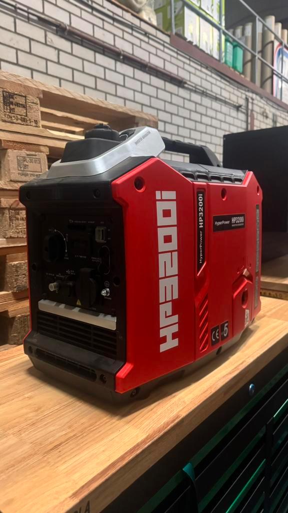 Fluisterstille HP3200I Generator/ aggregraat LAATSTE!, Bricolage & Construction, Générateurs, Neuf, Essence, Moins de 5 kVA, Démarrage électrique