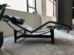 LC4 chaise longue van Le Corbusier voor Cassina, Huis en Inrichting, Zetels | Zetels en Chaises Longues, Ophalen, Eenpersoons