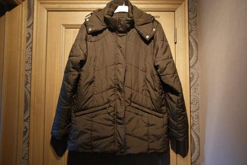 Bruine Dames Mantel maat 40 in zeer mooie staat, Kleding | Dames, Jassen | Winter, Zo goed als nieuw, Maat 38/40 (M), Bruin, Ophalen of Verzenden