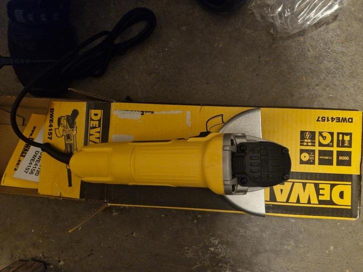 DeWalt DWE4157 Haakse Slijper – NIEUW, NOOIT GEBRUIKT, Doe-het-zelf en Bouw, Gereedschap | Slijpmachines, Nieuw, Ophalen of Verzenden