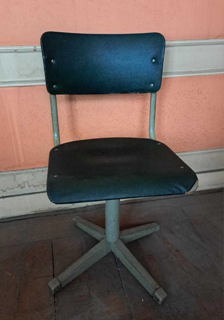 Chaise verte pivotante, Antiek en Kunst, Antiek | Meubels | Stoelen en Sofa's, Ophalen