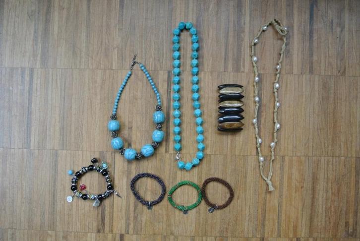 Lotje juwelen, Handtassen en Accessoires, Kettingen, Zo goed als nieuw, Overige materialen, Overige kleuren, Ophalen of Verzenden