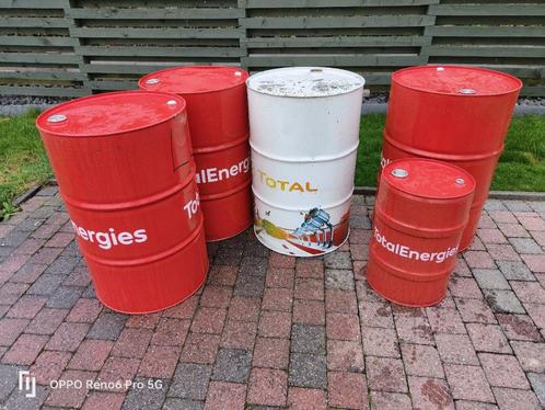 Stalen vaten allerlei, 200 L. en 60 L. in goede staat., Tuin en Terras, Regentonnen, Gebruikt, Metaal, 150 liter of meer, Ophalen