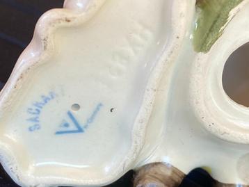 Vintage gemerkt porseleinen HUMMEL beeldje dd 1960 beschikbaar voor biedingen