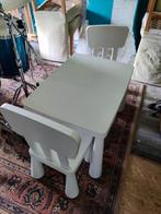Ikea Mammut tafel met twee stoeltjes, Comme neuf, Enlèvement ou Envoi