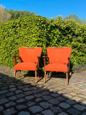 Set van 2 midcentury armstoelen beschikbaar voor biedingen