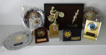 Lot van 14 vintage motorcross trofeeën jaren 80 BMB  beschikbaar voor biedingen