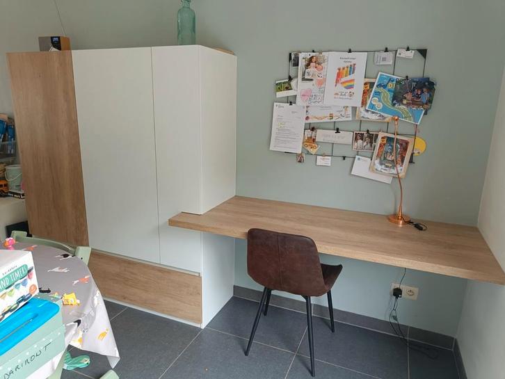 Ingemaakte kast met bureau, Huis en Inrichting, Bureaus, Zo goed als nieuw, Bureau, Ophalen