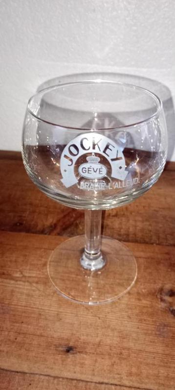 Glazen glazen beker voor brouwerijbier Jockey Gévé met zuur beschikbaar voor biedingen