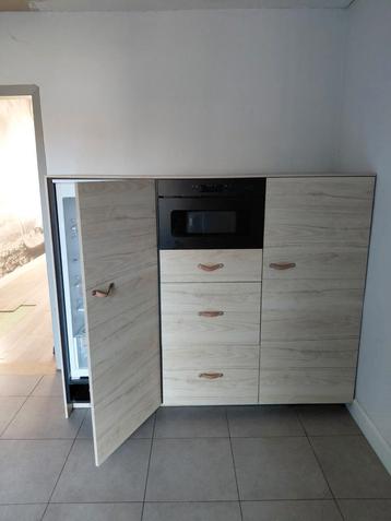 Keukenkast  ikea met combioven en koelkast beschikbaar voor biedingen
