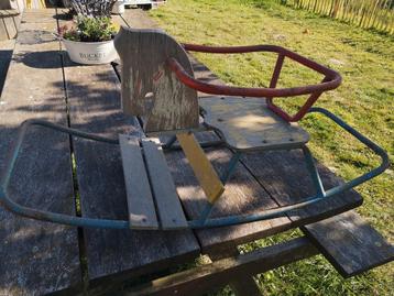Antiek hobbelpaard jaren 50 beschikbaar voor biedingen
