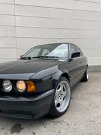 Bmw e34 520i oldtimer in top staat, Auto's, BMW, 4 deurs, Achterwielaandrijving, Zwart, Zwart