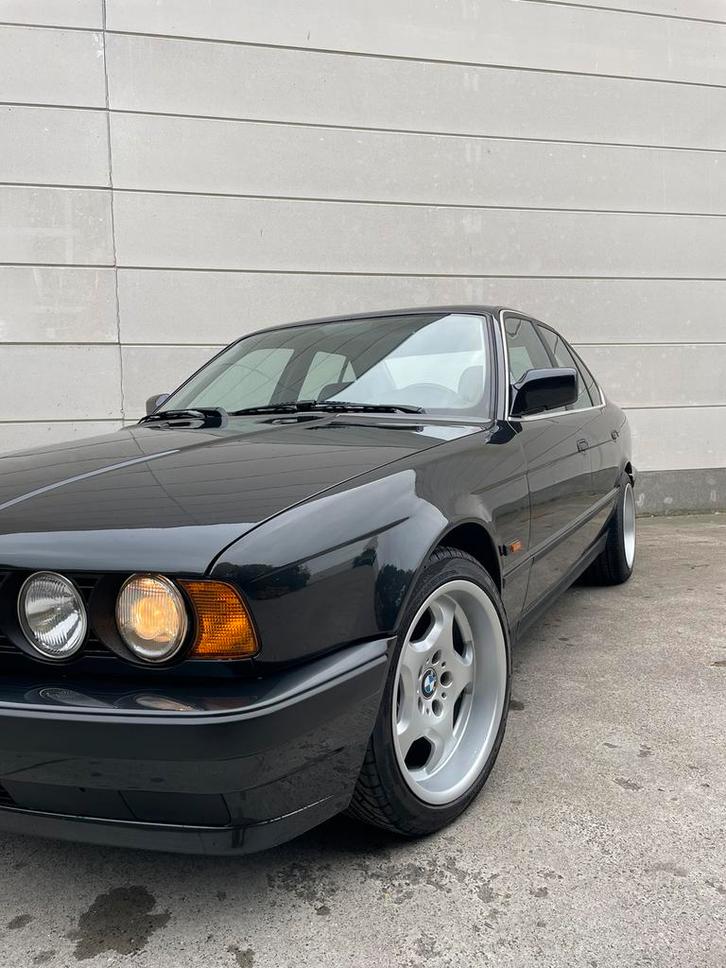Bmw e34 520i oldtimer in top staat, Auto's, BMW, Particulier, 5 Reeks, ABS, Alarm, Centrale vergrendeling, Elektrische buitenspiegels