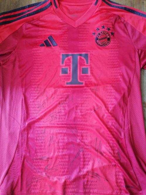 Bayern München 24/25 Thuisshirt Handgetekend door hele team, Sport en Fitness, Voetbal, Nieuw, Shirt, Maat L, Ophalen of Verzenden