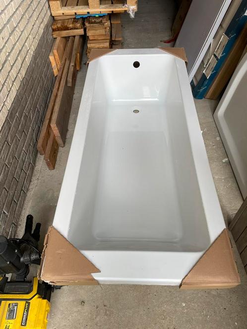 Acryl ligbad 170 cm nieuw, Huis en Inrichting, Badkamer | Badkamermeubels, Nieuw, Overige typen, Minder dan 100 cm, 150 tot 200 cm
