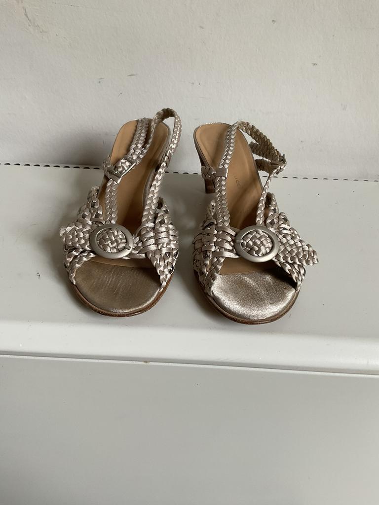 Sandales a talons Daniele Tucci taille 35 Chaussures 2ememain