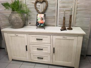 White wash dressoirvmet tekstben mandje beschikbaar voor biedingen