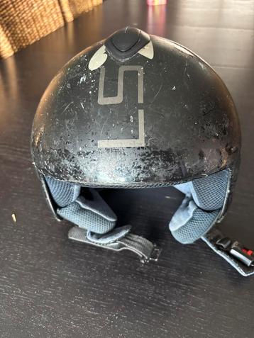Brommer helm beschikbaar voor biedingen