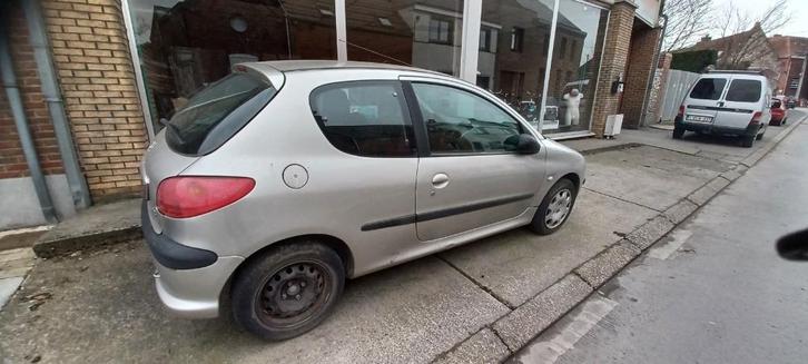 Peugeot 206, Auto's, Peugeot, Particulier, Benzine, 3 deurs, Handgeschakeld, Zilver of Grijs, Ophalen