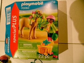 Playmobil 70060 cavalière avec poney
