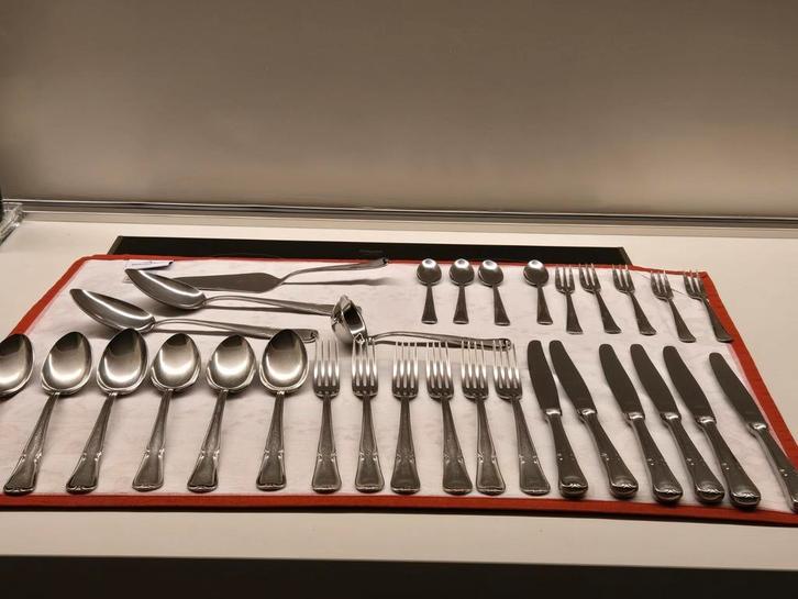 Couverts Solingen pour six personnes en acier inoxydable 18/, Maison & Meubles, Cuisine | Couverts, Comme neuf, Enlèvement ou Envoi