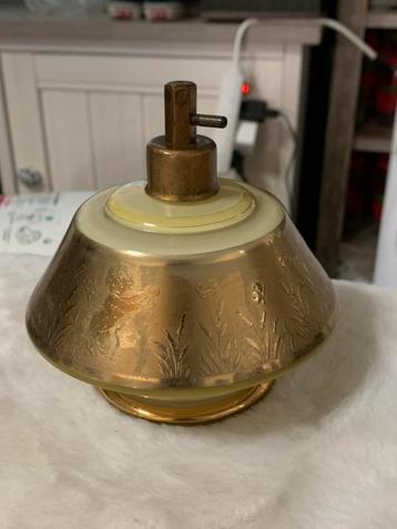 ArtDeco vergulde parfum fles beschikbaar voor biedingen