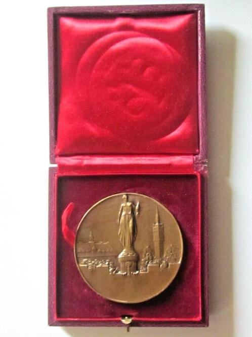 LILLE Flandre Grande médaille en bronze 1950 gravure Charles, Timbres & Monnaies, Pièces & Médailles, Bronze, Enlèvement ou Envoi