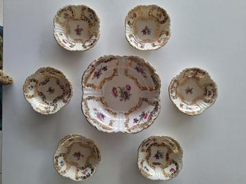 complete set schotels (1 grote + 6 kleintjes) voor pralines  beschikbaar voor biedingen