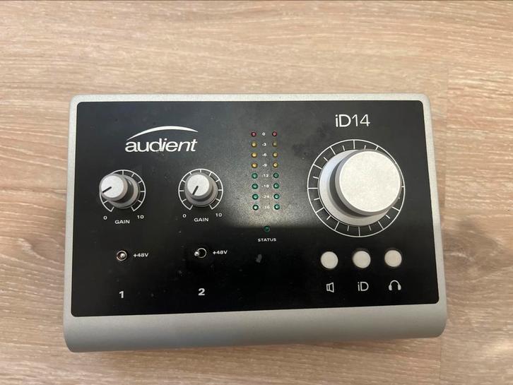 ID14 USB Audio Interface, Musique & Instruments, Équipement Midi, Comme neuf, Enlèvement ou Envoi