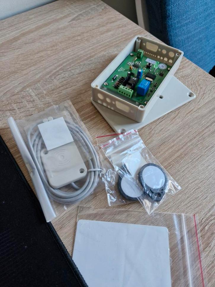 Renkforce LESER 6 Transponder toegangsysteem + analyse-unit, Doe-het-zelf en Bouw, Alarmsystemen, Nieuw, Overige typen, Overige soorten