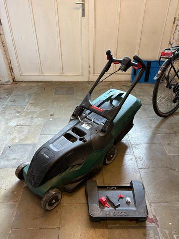 Gratis grasmaaier - Bosch Advanced Rotak 1800W 690 [KAPOT] beschikbaar voor biedingen