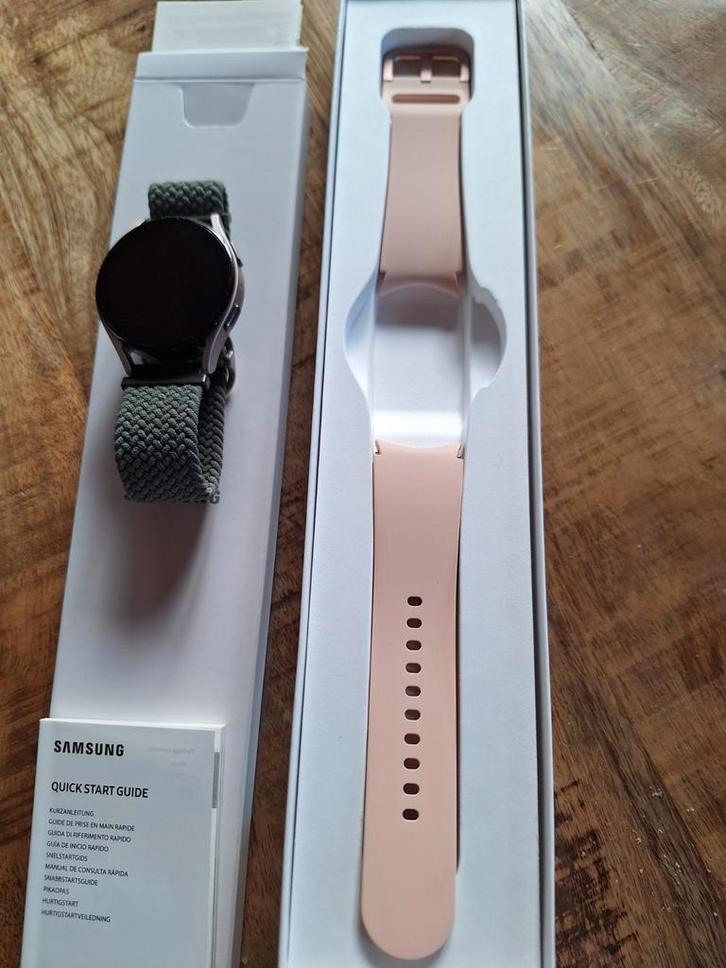 Galaxy samsung watch 5, Handtassen en Accessoires, Smartwatches, Gebruikt, Android, Roze, Calorieverbanding, Conditie, Hartslag