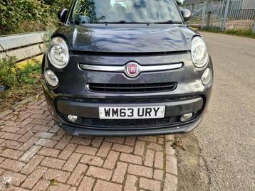 Voorbumper van een Fiat 500L (609B) beschikbaar voor biedingen