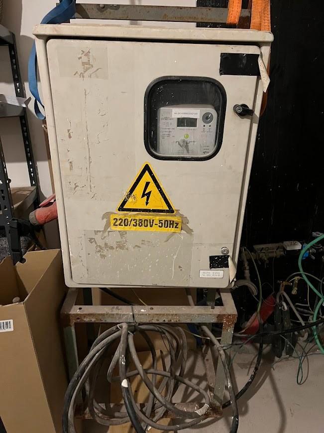 Werfkast 32A op metalen steun, Bricolage & Construction, Électricité & Câbles, Utilisé, Enlèvement