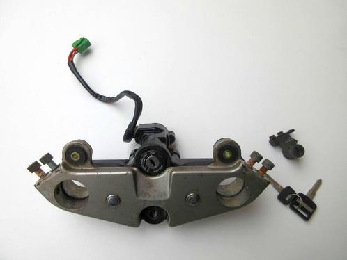 Suzuki GS500 kroonplaat met contactslot GS 500 contact slot, Motoren, Onderdelen | Suzuki, Gebruikt, Ophalen of Verzenden