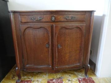 antiek meubilair beschikbaar voor biedingen