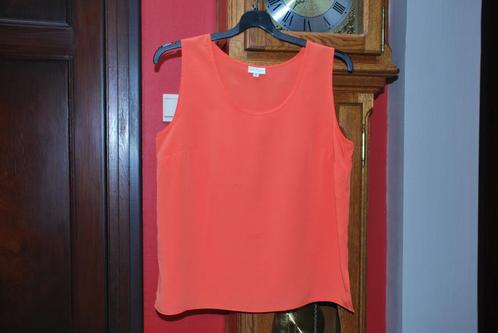 Top basic oranje mouwloos T-shirt T44 als NIEUW!, Kleding | Dames, Topjes, Zo goed als nieuw, Maat 42/44 (L), Oranje, Zonder mouw