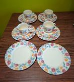 Vaisselle cool et magnifique Arcopal, rare ? Nom Floride, Maison & Meubles, Enlèvement ou Envoi