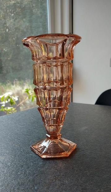 Vaasje art deco rosaline glas