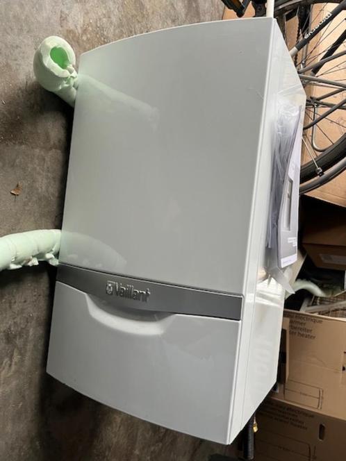 Condensatie gaswandketel ecoTEC plus VC 306/5-5 met thermost, Doe-het-zelf en Bouw, Chauffageketels en Boilers, Gebruikt, Onderdeel